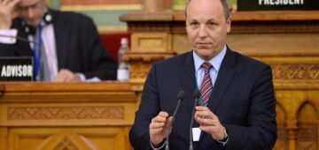 Deputado ucraniano Andrii Parubii é assassinado no oeste do país