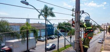 Recife: Neoenergia realiza retirada de cabos irregulares na Ponte da Caxangá nesta sexta-feira (29)