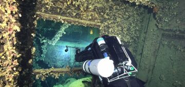 Mergulhadores recuperam os primeiros objetos do navio gêmeo do 'Titanic' na costa da Grécia