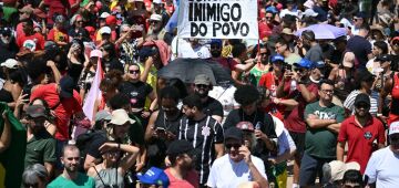 Manifestação contra PEC da Blindagem reúne artistas e movimentos sociais em Brasília e nas capitais