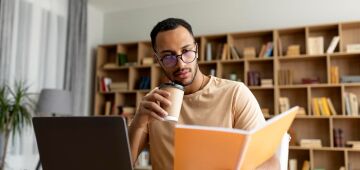 Só 1% dos jovens adultos brasileiros tem mestrado; taxa da OCDE é de 16%, aponta Education at Glance