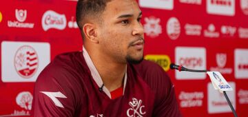 Samuel celebra estreia no time titular e cita perseverança em nova chance no Náutico
