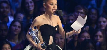 Ariana Grande vence prêmio de Melhor Vídeo do Ano do MTV Video Music Awards