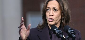 Kamala Harris critica candidatura à reeleição de Biden como "imprudência"
