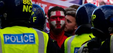 Downing Street denuncia "linguagem incendiária" de Musk em protesto em Londres