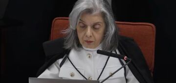 Em julgamento no STF, Cármen Lúcia desmente advogado sobre voto impresso