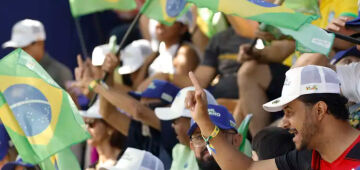 Desfile cívico-militar é marcado por celebração da soberania nacional em Brasília