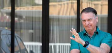 Zap do condomínio de Bolsonaro tem briga e ameaça de expulsão por festa para comemorar condenação