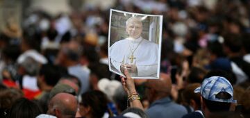 Papa Leão XIV celebra seus 70 anos com milhares de fiéis no Vaticano