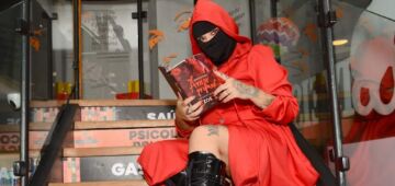 Escritora Zoe X, conhecida pelo dark romance, confirma presença na Bienal do Livro de Pernambuco 