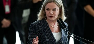 Gleisi diz que 'não há nada de errado' em decreto de Lula que amplia poderes de Janja