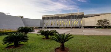 Senado aprova criação de 530 novos cargos no STF e STJ com remanejamento de R$ 25 milhões