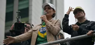 Michelle, Eduardo e Carlos choram em atos de 7 de setembro em meio ao julgamento de Bolsonaro no STF