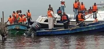 Ao menos 32 mortos em naufrágio na Nigéria