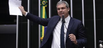 Lindbergh e Hugo Motta têm primeira reunião de líderes após rompimento