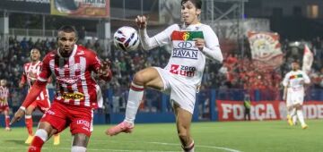 Náutico vence Brusque com um a menos e começa bem quadrangular final da Série C