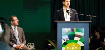 João Campos cita Eduardo Campos e Miguel Arraes em defesa da Transnordestina