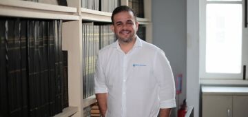 Chupetas para adultos: dentista explica problemas de prática que repercutiu nas redes sociais