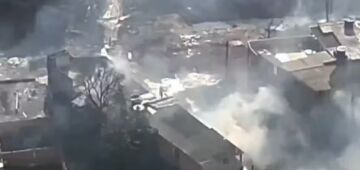 Incêndio de grandes proporções deixa um morto em Irajá; metrô tem circulação interrompida no RJ