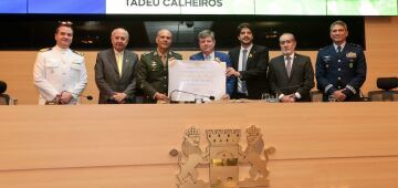 Comandante Militar do Nordeste, Maurílio Miranda Netto Ribeiro recebe título de cidadão recifense 