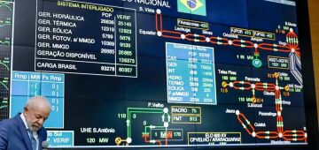 Em evento do setor elétrico, Lula ironiza e convida Trump para conhecer sistema