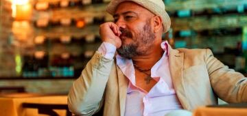 Show "Romances" encanta Manhattan Café Theatro com repertório musical em espanhol nesta sexta (12)