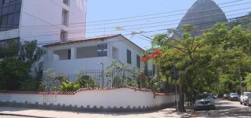 Casa que foi cenário de "Ainda estou aqui" no Rio de Janeiro é posta à venda
