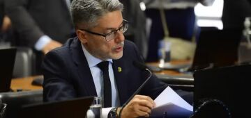 "É uma PEC desenhada para proteger bandido", diz relator de proposta sobre blindagem