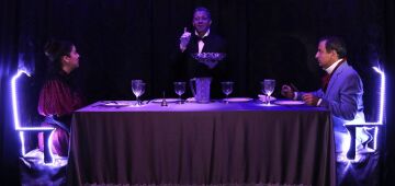 Objetos de cena ganham vida em "Sala de Jantar" no Recife