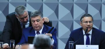 Ex-procurador do INSS não responde perguntas do relator na CPMI