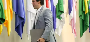 Fufuca ignora ultimato do PP e diz em discurso que vai apoiar reeleição de Lula em 2026