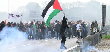 Centenas de milhares de pessoas protestam em toda a Itália em apoio a Gaza