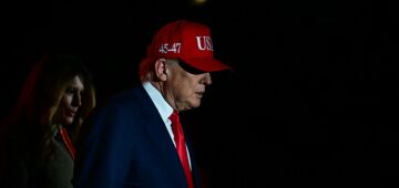 Eleitores da Califórnia aprovam mudança do mapa eleitoral para contra-atacar Trump