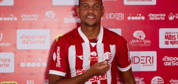 Náutico: mesmo cumprindo protocolo de concussão, Mateus Silva pode ser liberado contra o Brusque