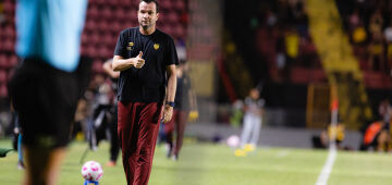 Presidente do Sport aguarda conversa com Daniel, mas garante técnico: "Segue comandando"