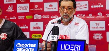 "Coragem para ousar", diz Becker sobre maior aprendizado no Náutico
