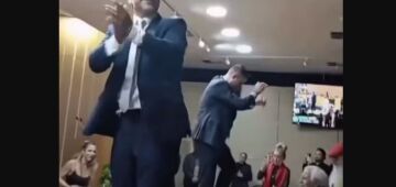 Vereador que dançou em cima da mesa em Câmara de SP diz que teve "excesso de alegria"