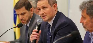 Derrite critica governo Lula por segurança e diz que oposição precisa de maioria na Casa