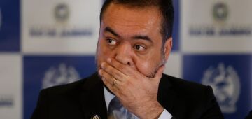 Castro segue em silêncio 24 horas após prisão de Bacellar, presidente da Alerj