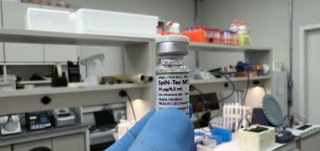 Vacina nacional contra covid deve chegar ao SUS no 1&ordm; semestre de 2026