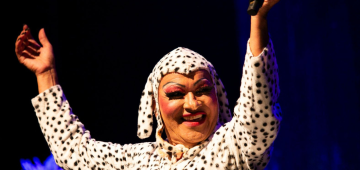 Drag pernambucana 'Salário Mínimo' ganha homenagem no espetáculo "Gongada Drag"