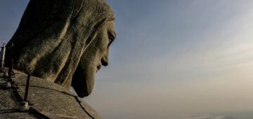 Brasil chega a recorde de 9 mi de turistas estrangeiros no ano; marco é comemorado em 'turistômetro'