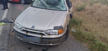 Mulher morre após motorista perder controle de veículo e capotar na BR-104, no Agreste