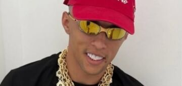 Influenciador Buzeira carregou espingarda ao notar presença da PF em sua casa