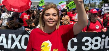 Liana Cirne participa da Marcha Nacional contra a Reforma Administrativa