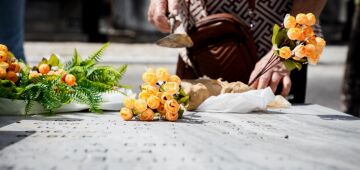 Entre flores e lembranças: cemitérios do Recife se organizam para o Dia de Finados