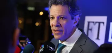 Fazenda afirma que desaceleração do PIB está associada a 'política monetária restritiva'