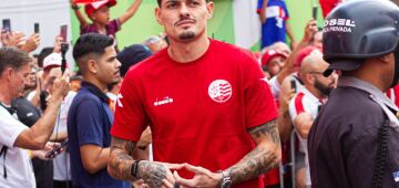 Com interesse na permanência de Carlinhos, Náutico foca na manutenção da base titular para 2026