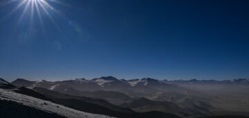 Em busca dos segredos do clima nas profundezas de uma geleira remota
