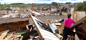 Grupo vai acompanhar ações em áreas atingidas por tornado no Paraná